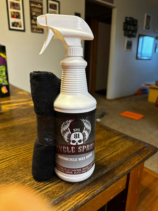 Cycle Spray 32oz cleaner/detailer with micro fiber